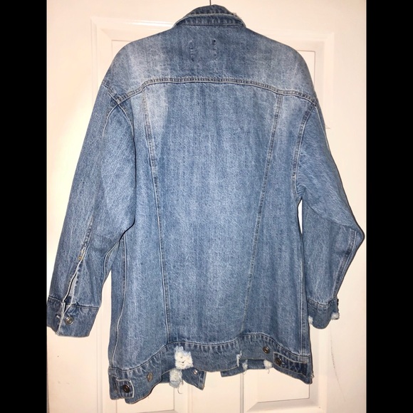 Women’s medium jean jackets great item ! - Picture 2 of 2